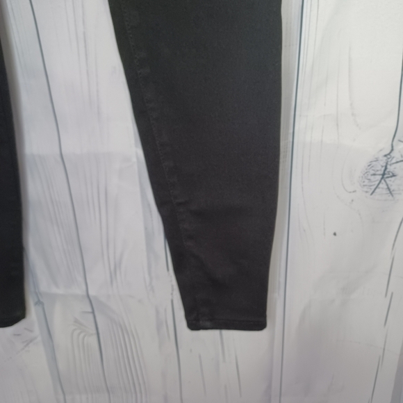 Time and Tru Chic Black pull-on skinny pants - Picture 3 of 10